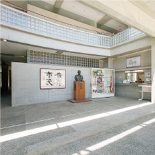学園ロビー
